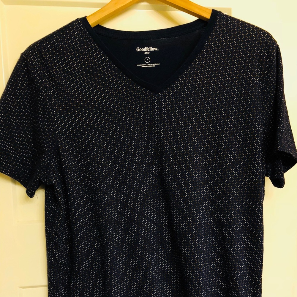 Men’s GoodFellow V neck